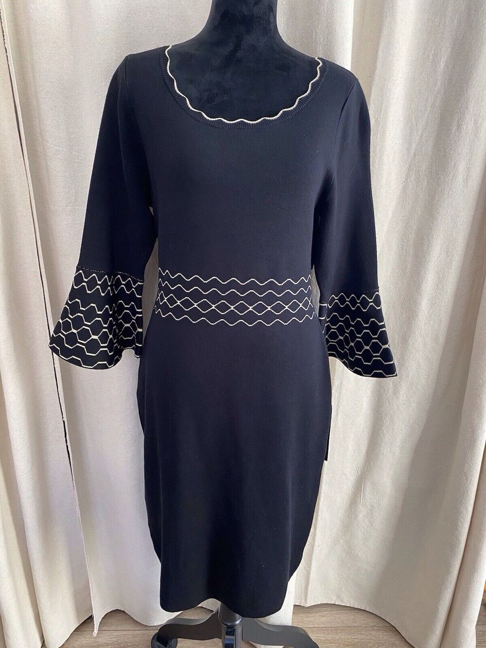 Nina Leonard Knit Black Gold Stitching Jacquard Trumpet Sleeve Cocktail Party